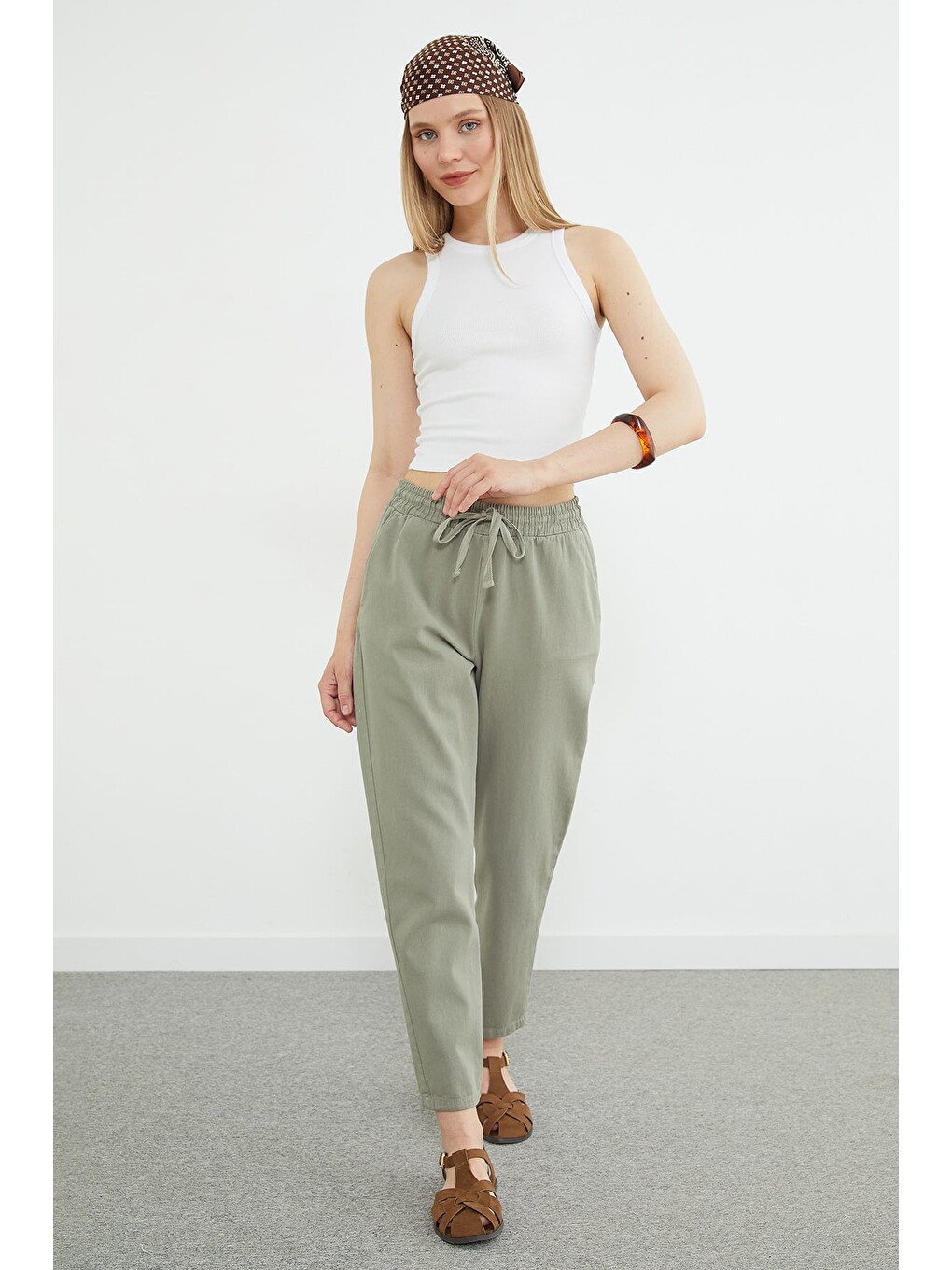 Haki Beli Bağlamalı Cepli Gabardin Pantolon-3