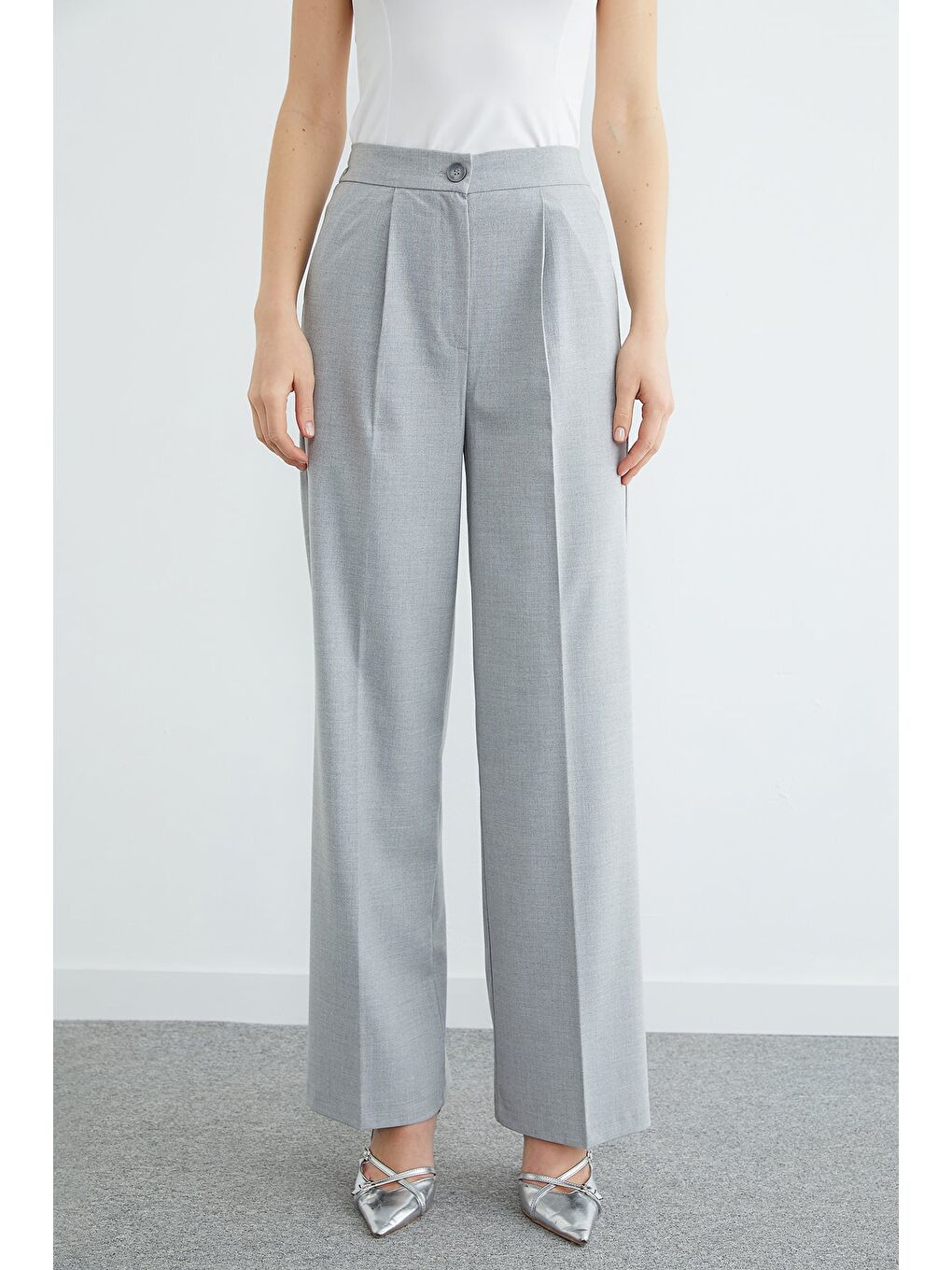 Gri Beli Lastikli Pileli Palazzo Pantolon-2