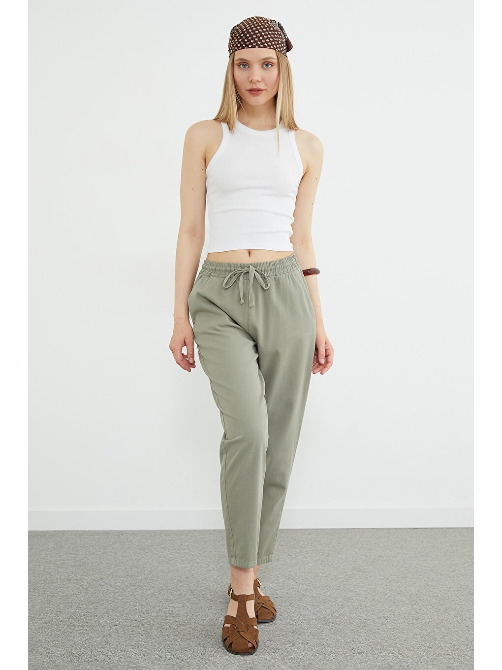 Haki Beli Bağlamalı Cepli Gabardin Pantolon-4