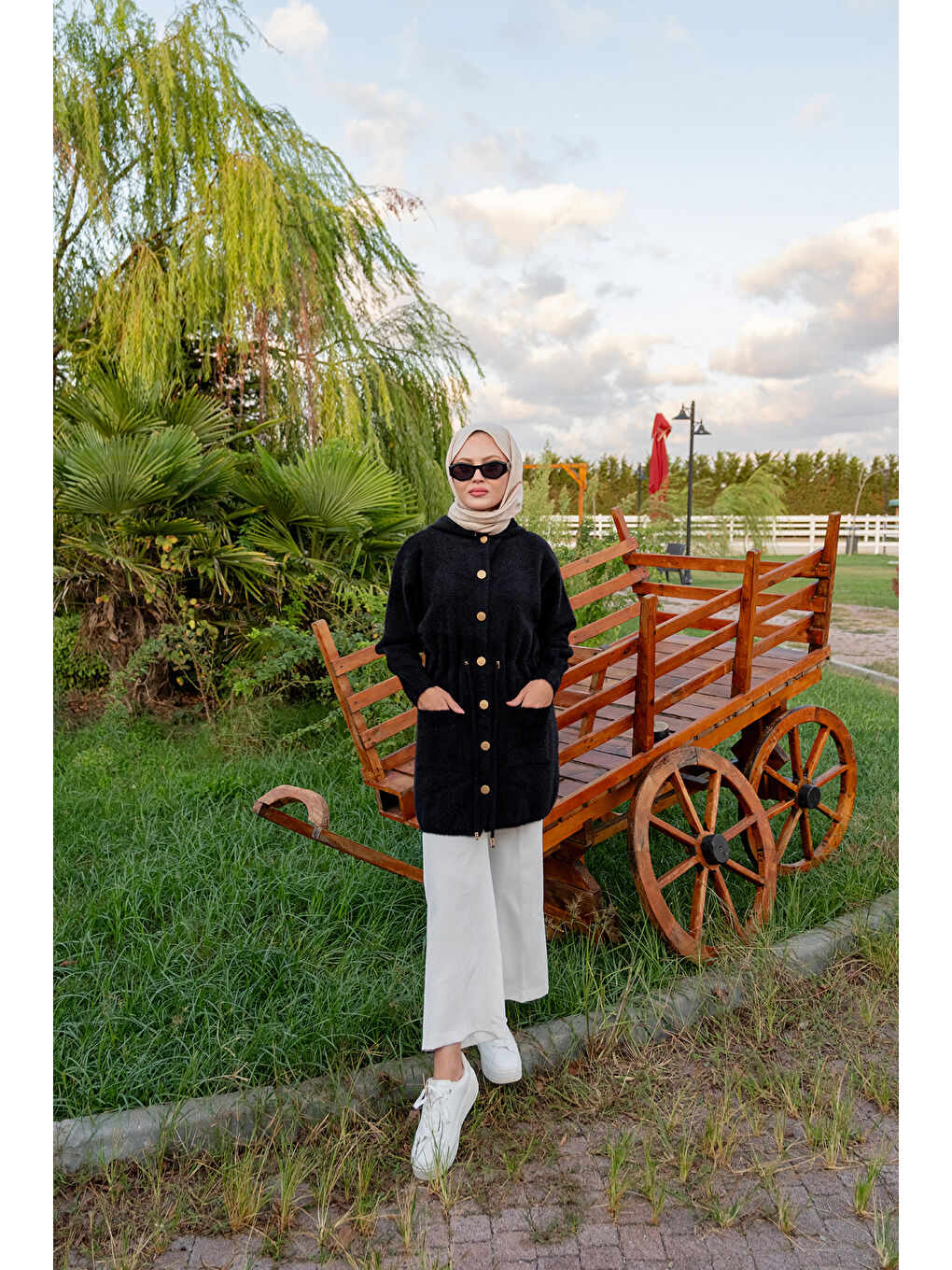 Kadın Kapüşonlu Triko Ceket Siyah-1