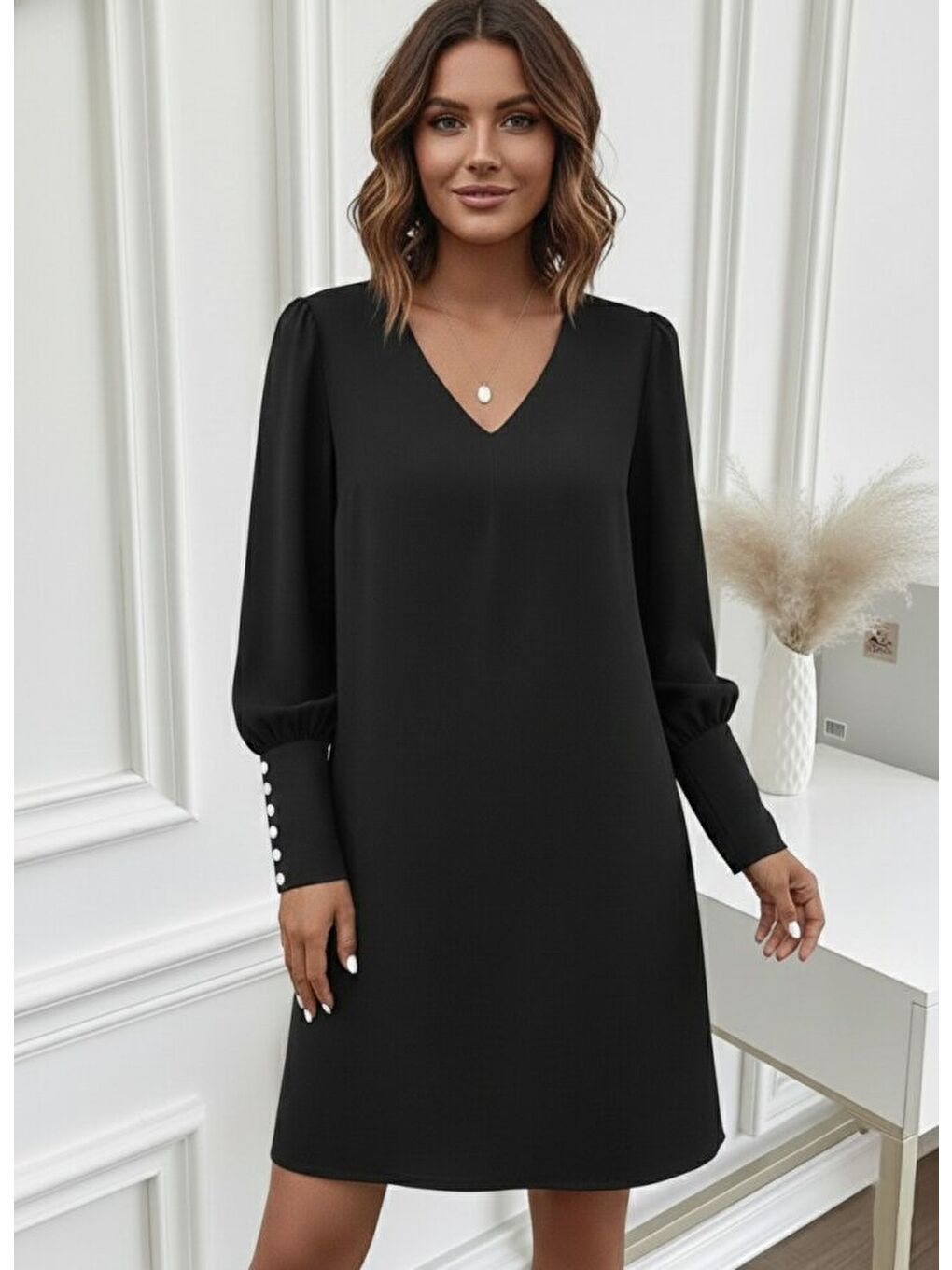 Siyah Kadın Uzun Kollu V Yakalı Kısa Ithal Krep Elbise-1