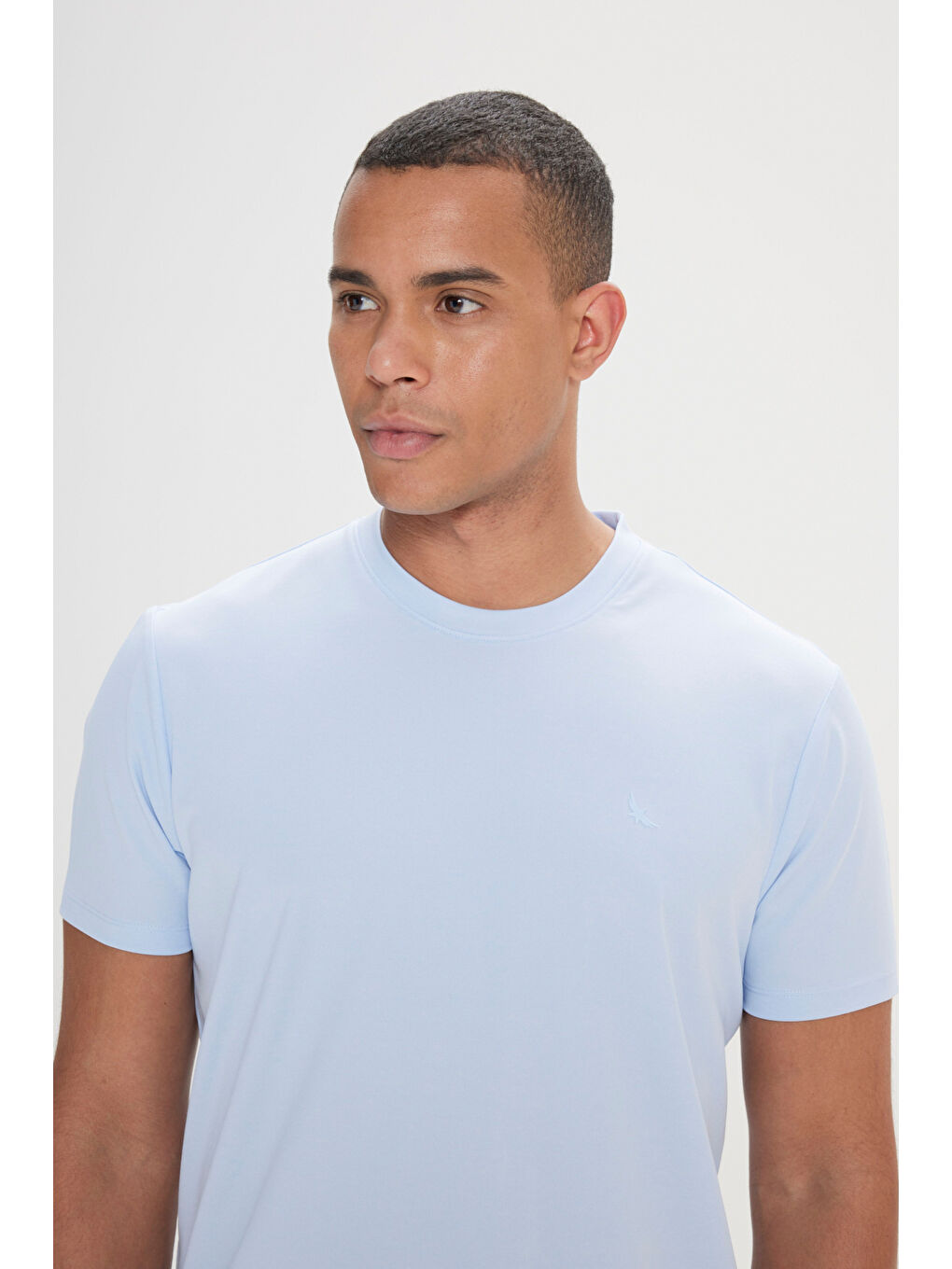 Erkek Açık Mavi Slim Fit Dar Kesim Bisiklet Yaka Pamuklu Tişört-2