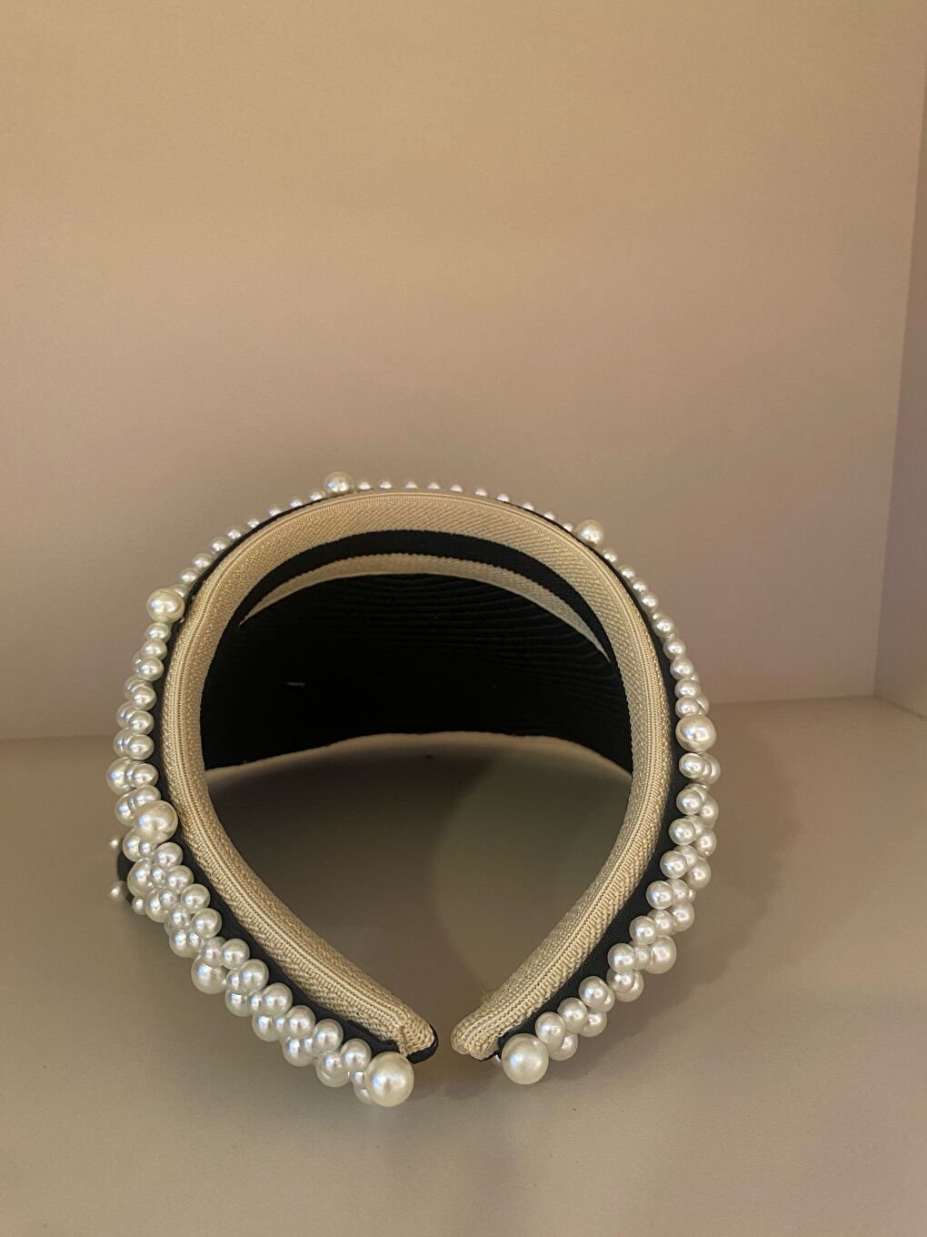 Siyah İnci Detaylı Hasır Vizör Şapka Oval Tasarım Yaz Aksesuarı HSR2086-1