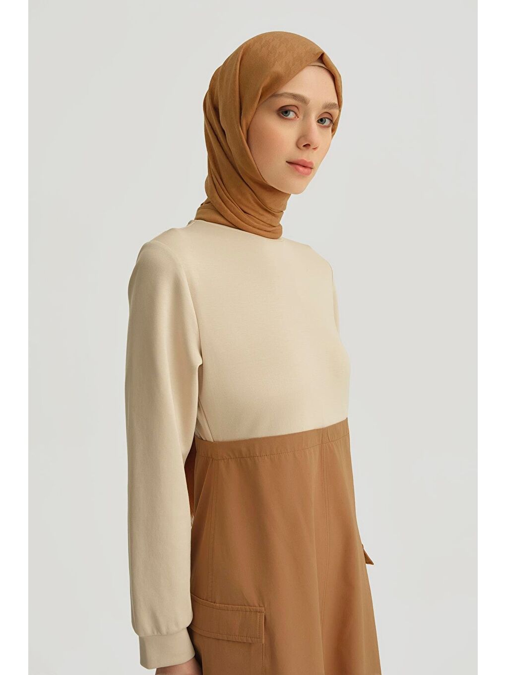 Kahverengi Paraşüt Kumaş Mix Örme Elbise Ortd9437 Camel-3