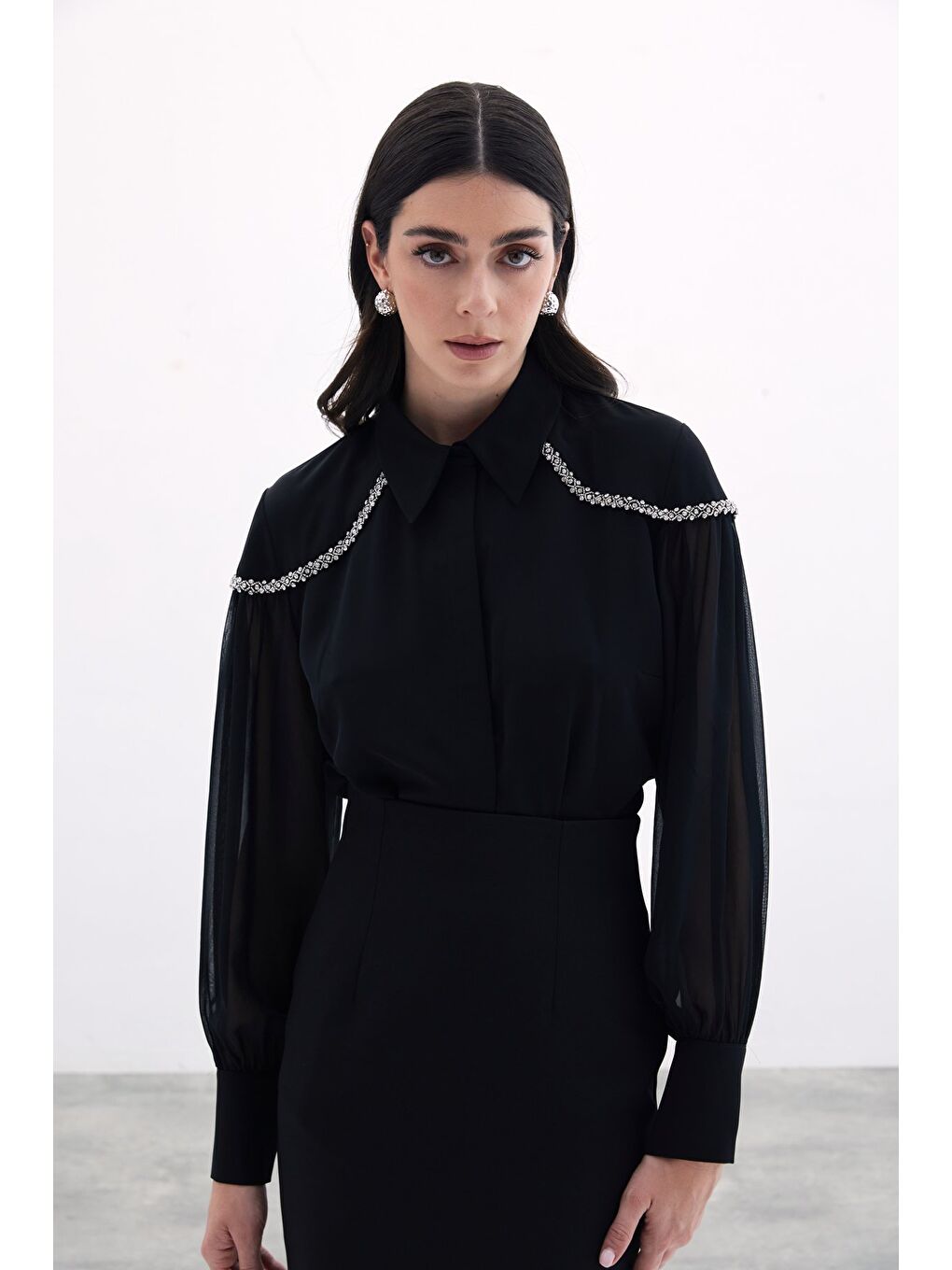 Balon Kollu Aksesuarlı Gömlek - Siyah-3