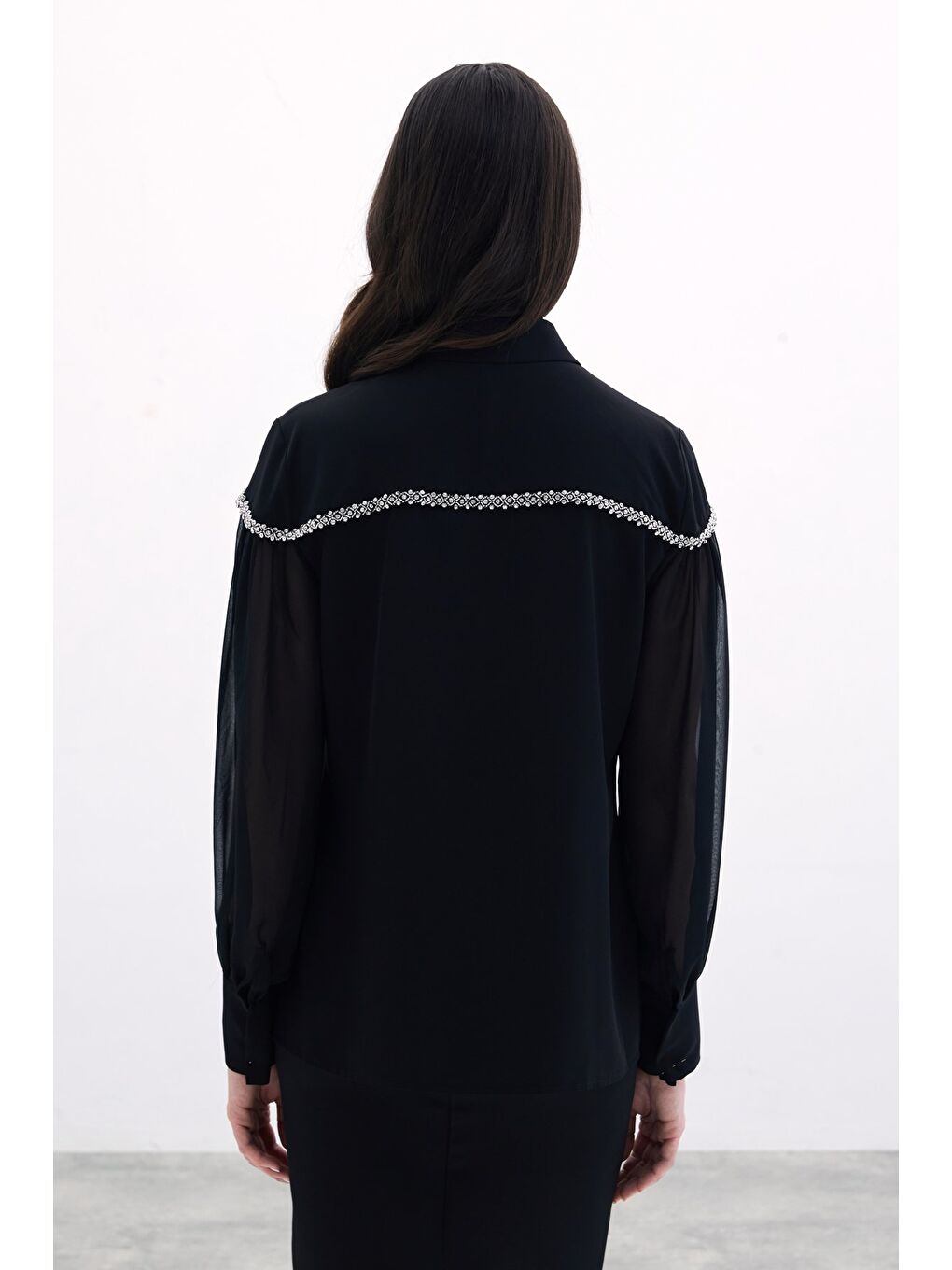 Balon Kollu Aksesuarlı Gömlek - Siyah-7