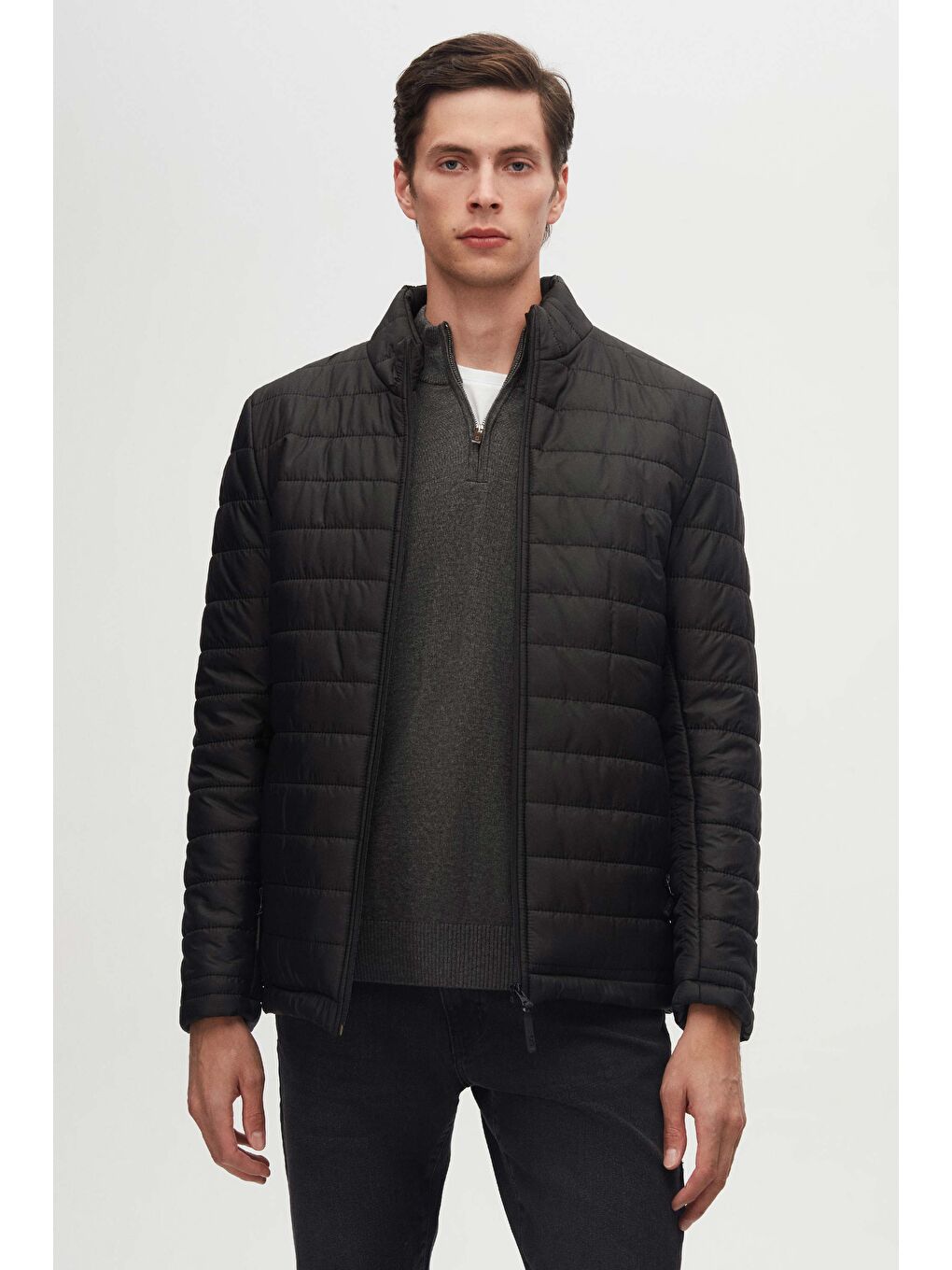 Slim Fit Siyah Rüzgar Geçirmez Elyaf Dolgulu Şişme Mont-1