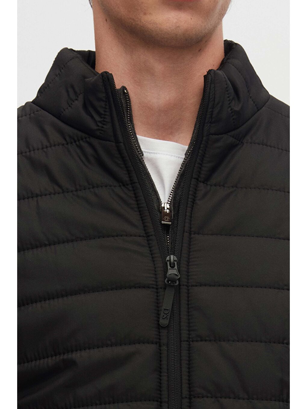 Slim Fit Siyah Rüzgar Geçirmez Elyaf Dolgulu Şişme Mont-3