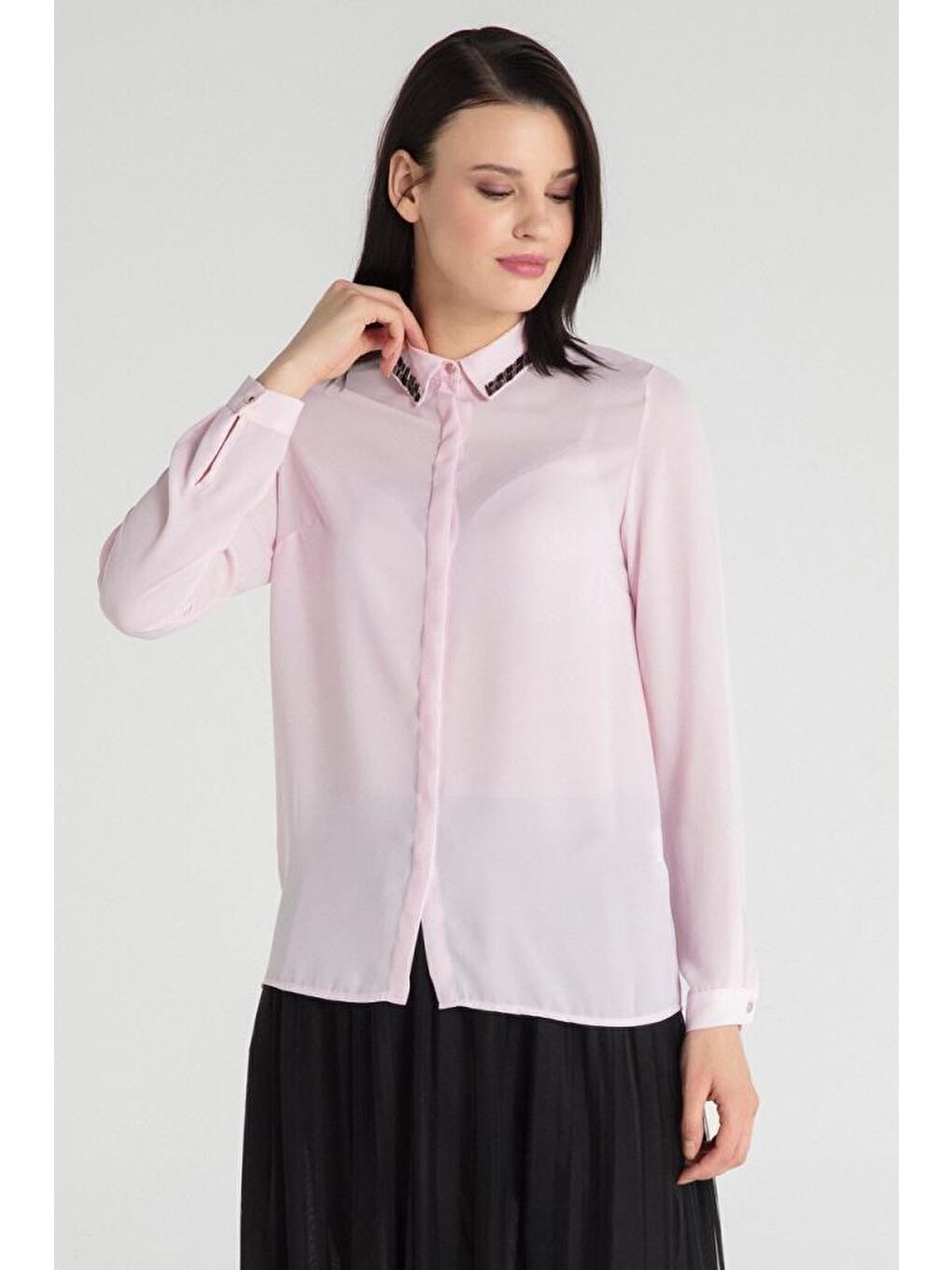 Pembe Yakası Boncuk Özellikli Gömlek-3