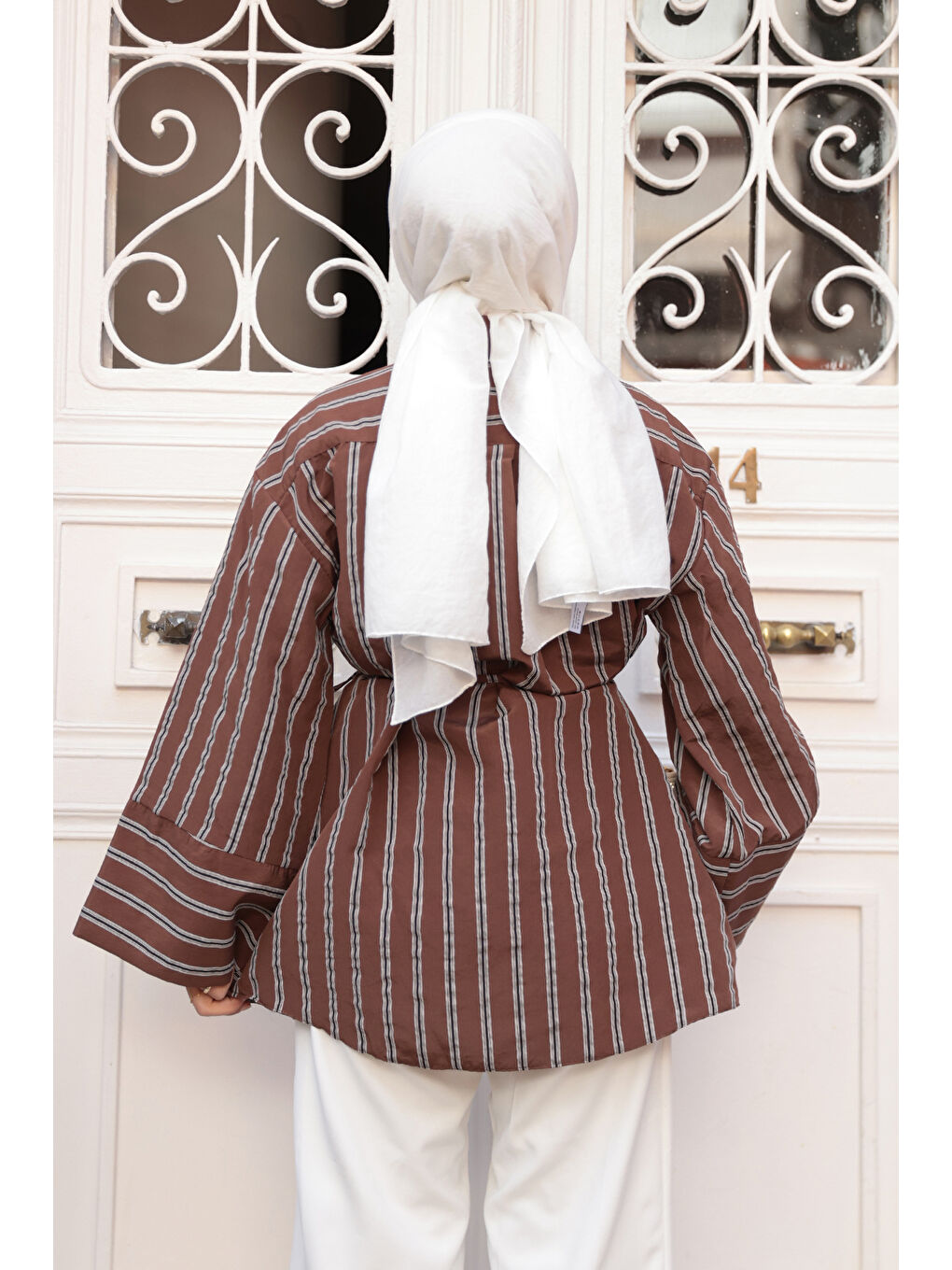 Kadın Siyah Çizgili Balon Kol Gömlek Kahverengi-4