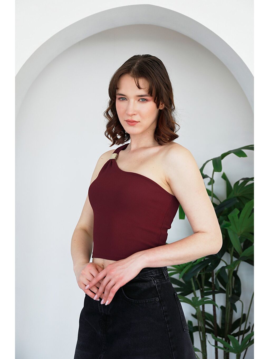 Bordo Fitilli Tek Omuz Toka Detaylı Bluz