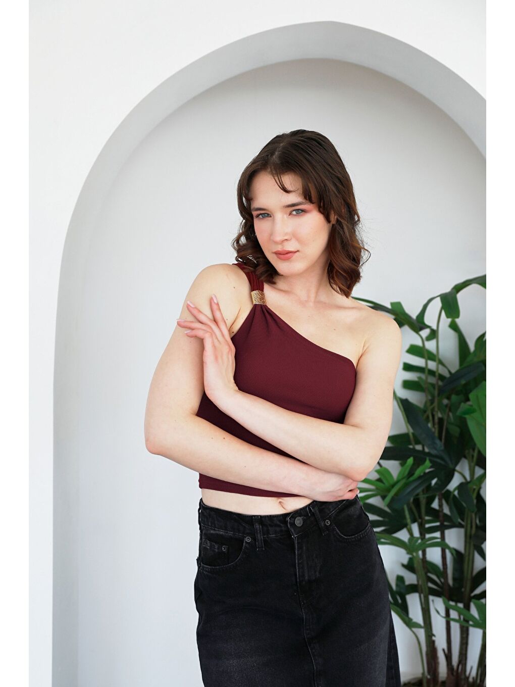 Bordo Fitilli Tek Omuz Toka Detaylı Bluz-1