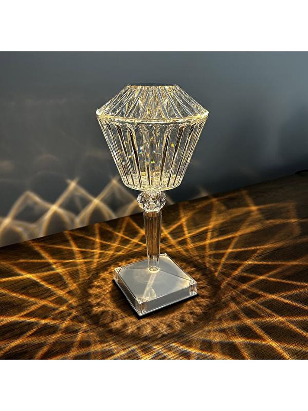 Renksiz Rose Diamond Şarjlı Kristal Led Masa Lambası - Şeffaf - 28,5 cm