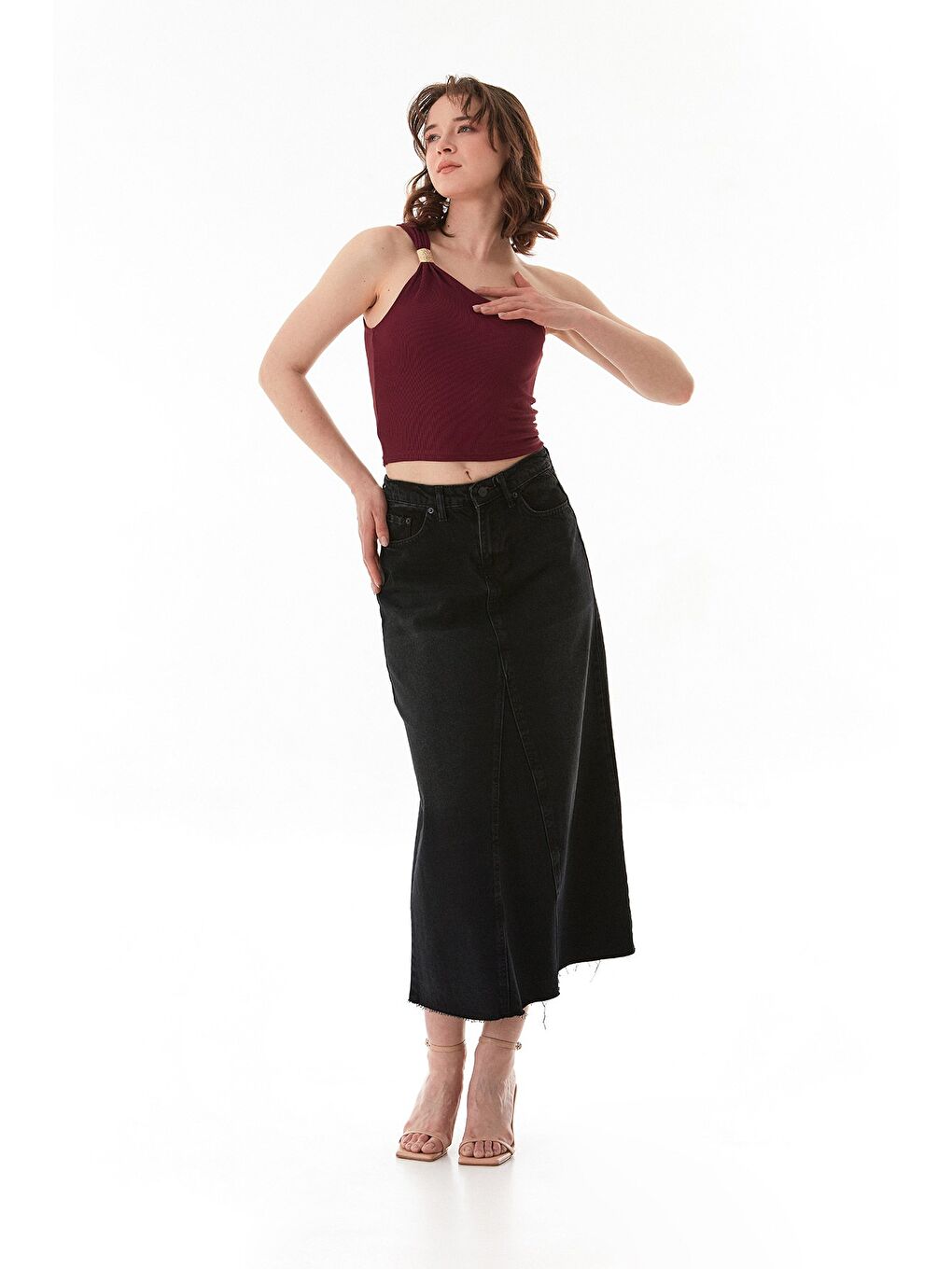 Bordo Fitilli Tek Omuz Toka Detaylı Bluz-3