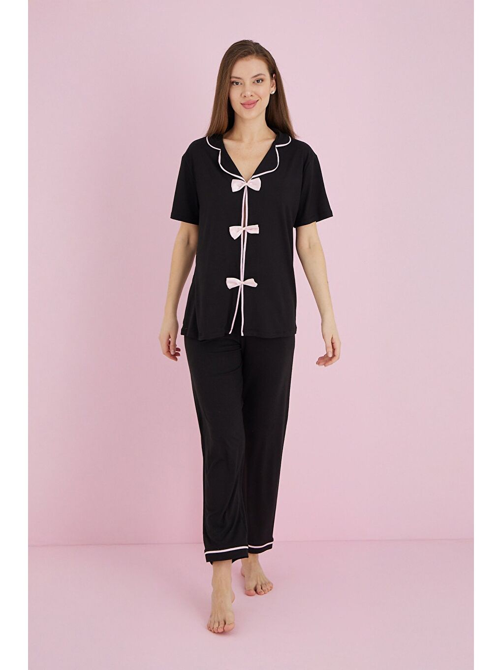 Siyah Fiyonklu Gömlek Yaka Pijama Takımı-1