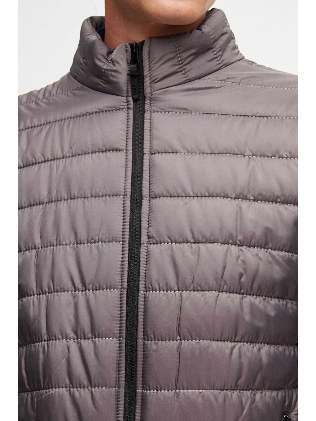 Slim Fit Gri Rüzgar Geçirmez Elyaf Dolgulu Şişme Mont-5