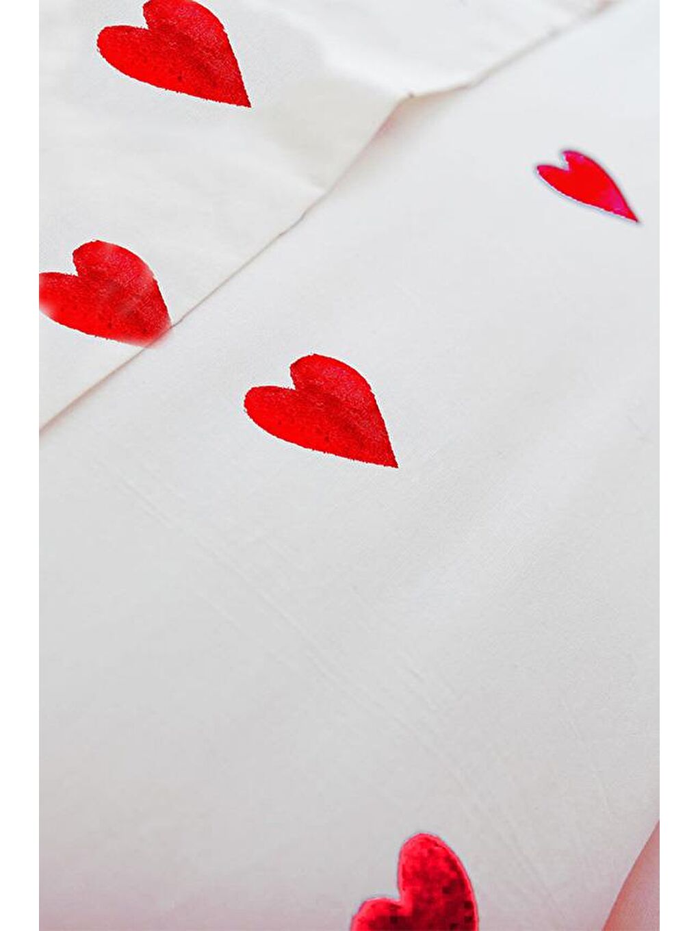 Kırmızı Heart Çift Kişilik Çarşafı Lastikli Kalpli Nevresim Takımı-1