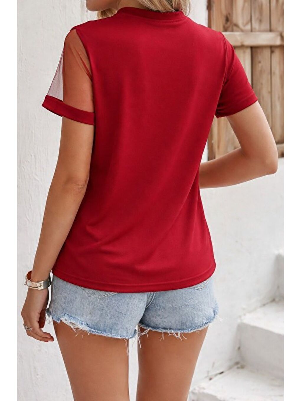 Kırmızı Kadın Kısa Kollu Tül Detaylı Taşlı Janjan Krep Bluz-1