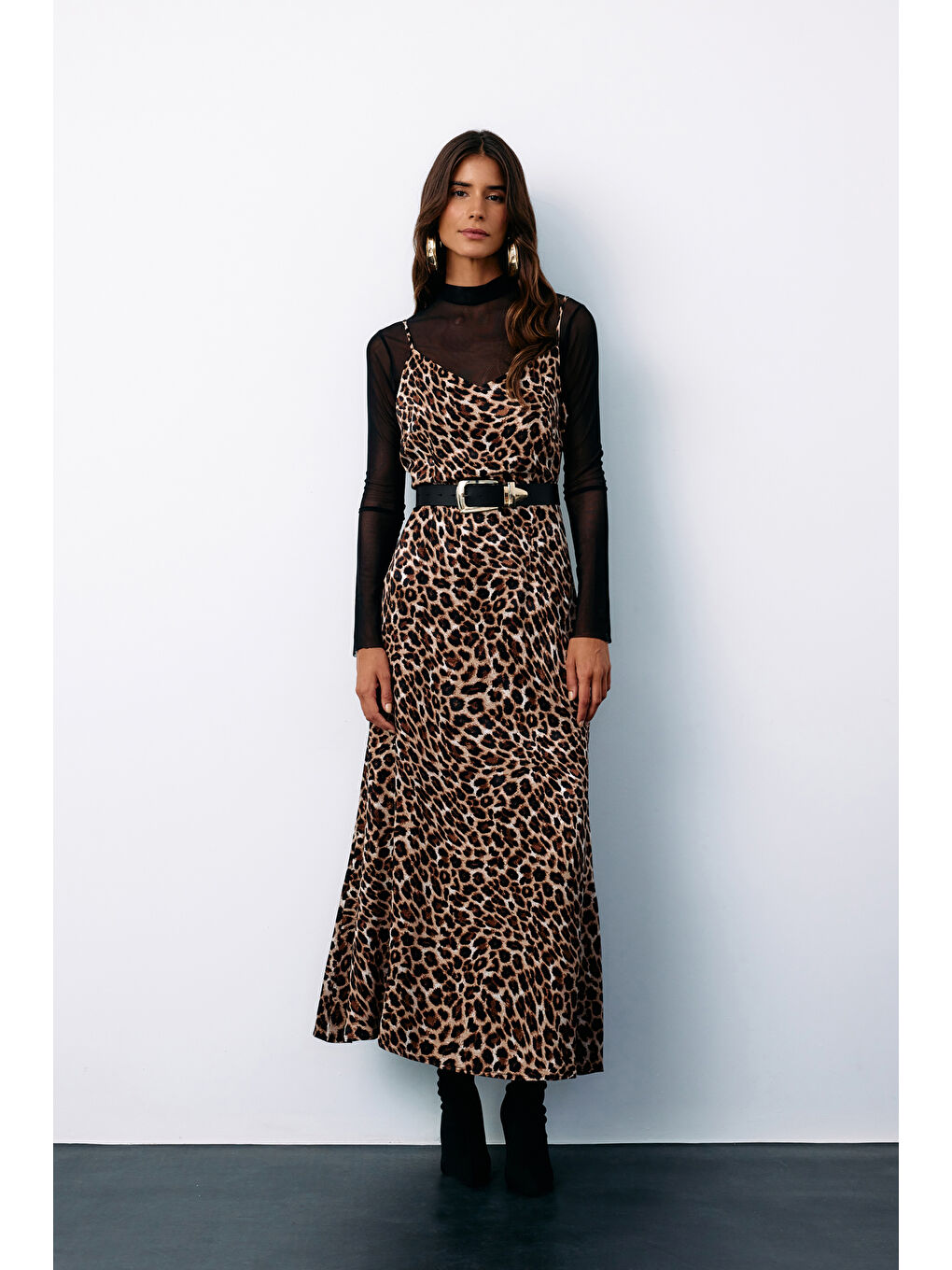 Kahverengi Askılı Leopar Desenli Saten Elbise - Kahve-4