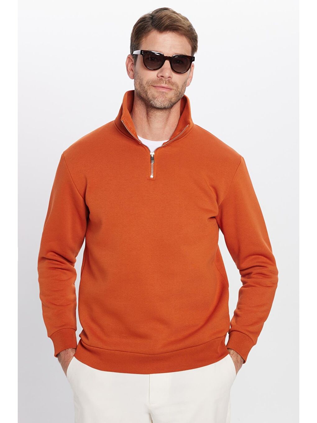 Kahverengi Unisex Relax Fit Rahat Kesim Pamuklu İçi Polarlı Yarım Fermuarlı Kiremit Renk Dik Yaka Sweatshirt-1