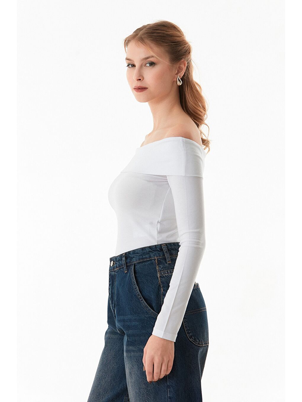 Beyaz Basic Madonna Yaka Bluz-2
