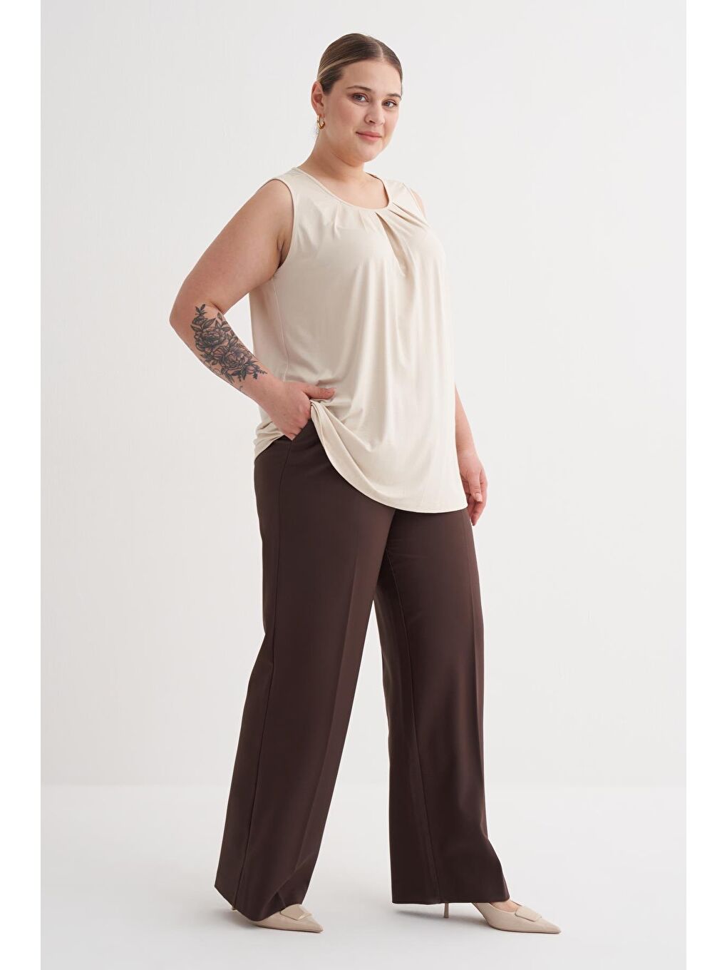 Ekru Pile Detaylı Örme Bluz-3