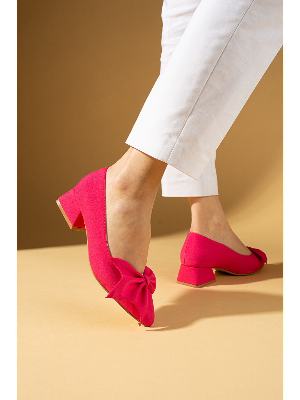 Fuşya Fiyonklu Kalın Kısa Topuklu Sivri Burun Kadın Ayakkabı 018-638-25Saten-2