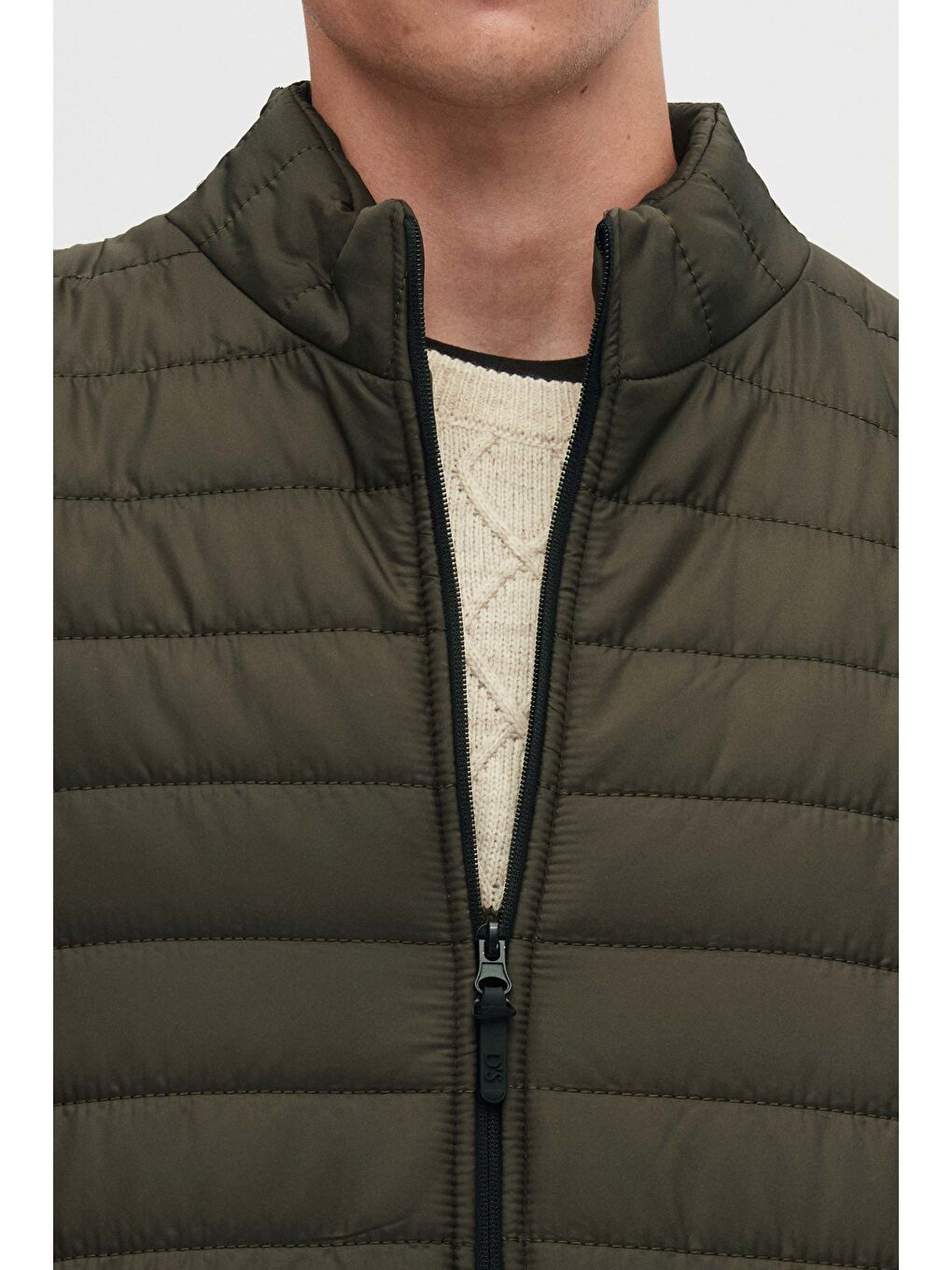 Slim Fit Haki Rüzgar Geçirmez Elyaf Dolgulu Şişme Mont-2