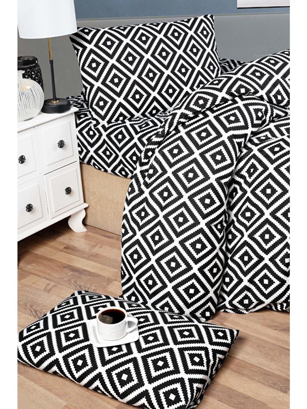 Siyah Minel Tek Kişilik Lastikli Çarşaf Nevresim Takımı-1