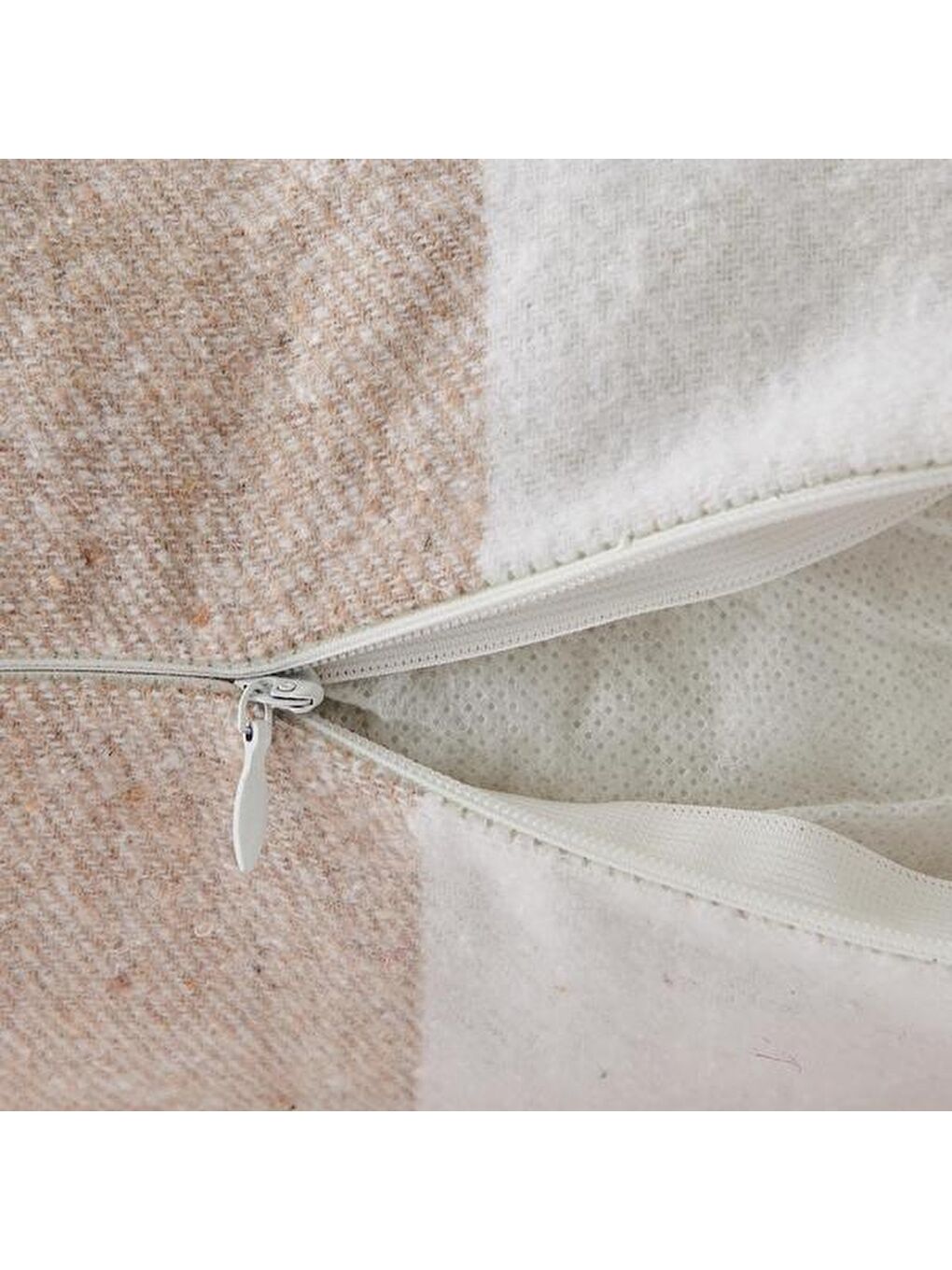 Ekose Desenli Kırlent - Bej - 40x40 cm-1