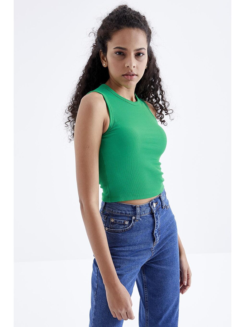 TOMMYLIFE Yeşil Basic Kolsuz O Yaka Kadın Crop Top Atlet - 97204 - 4