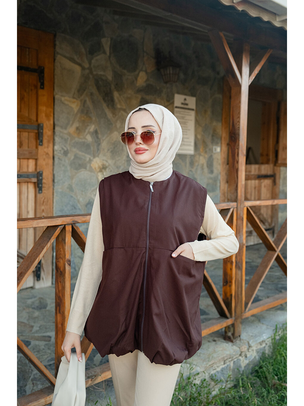 Kadın Bisiklet Yaka Yelek Kahverengi