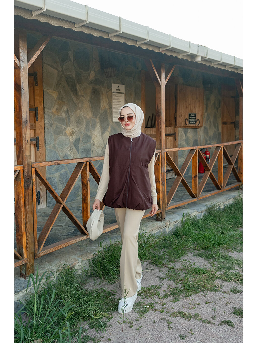 Kadın Bisiklet Yaka Yelek Kahverengi-1