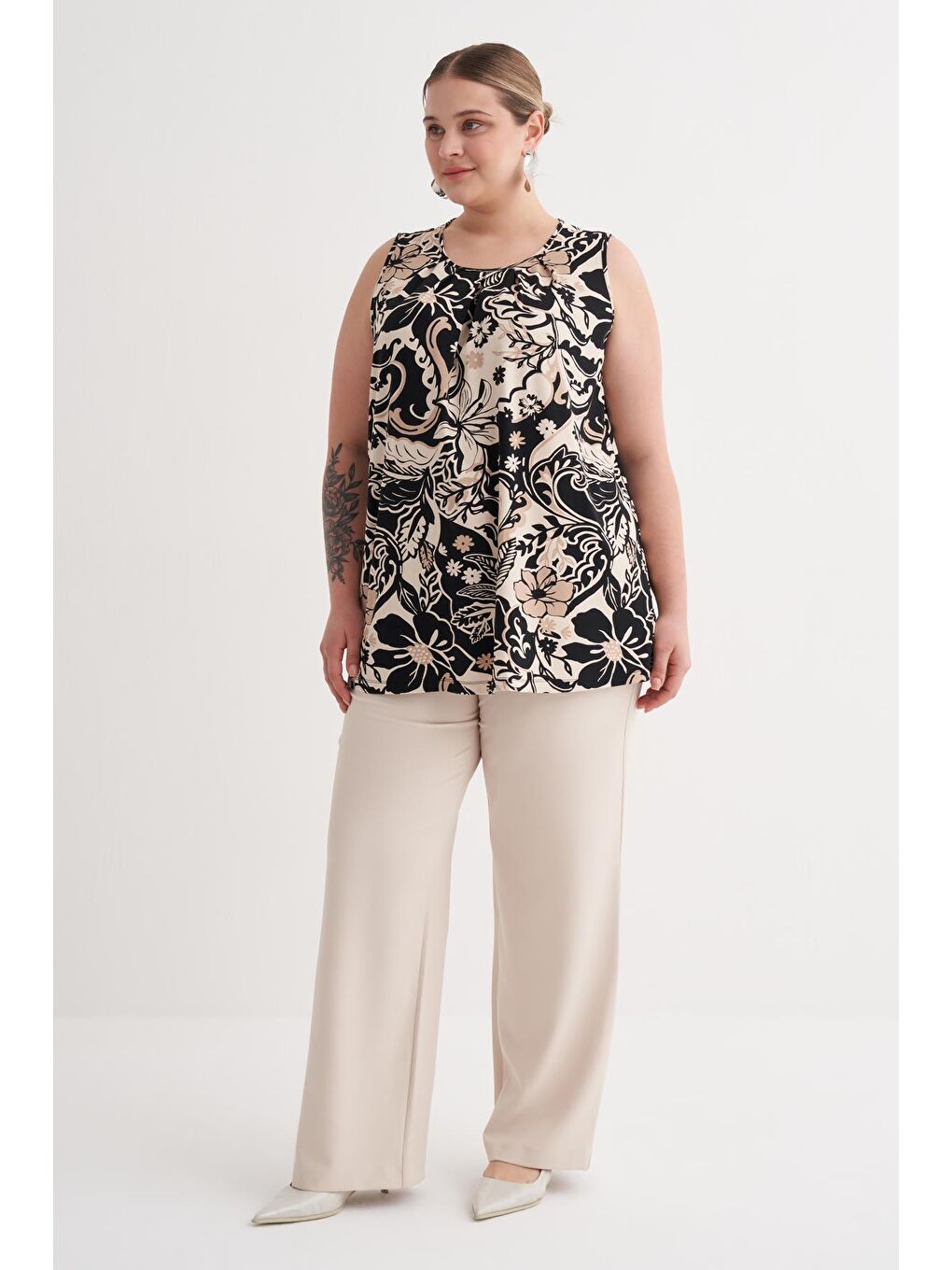 Siyah Pile Detaylı Örme Bluz-3