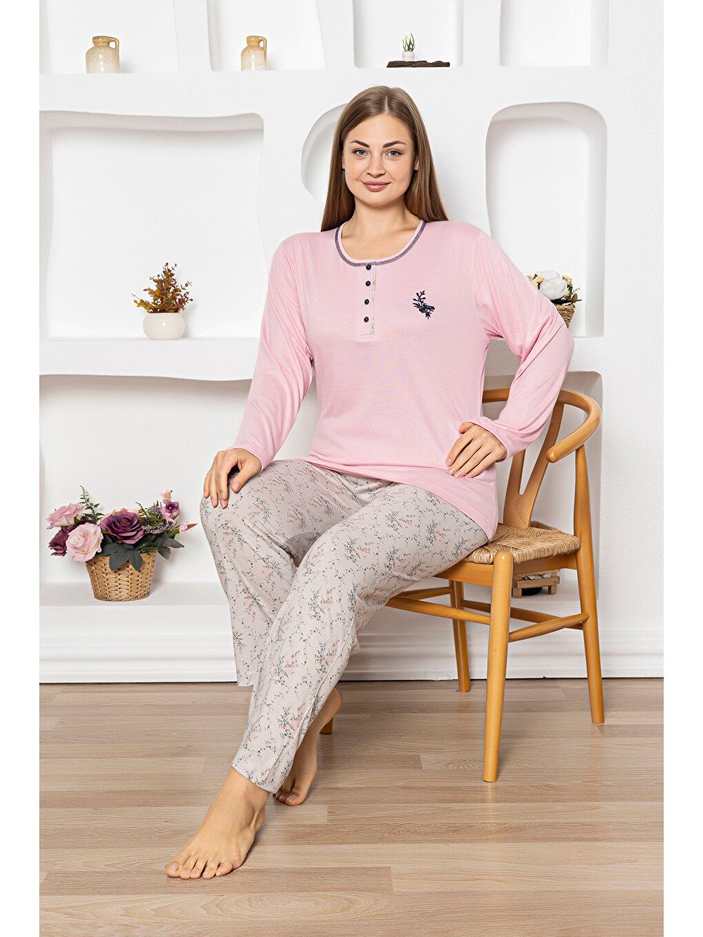 Pembe Büyük Beden Çiçek Desenli Uzun Kollu Pijama Takımı