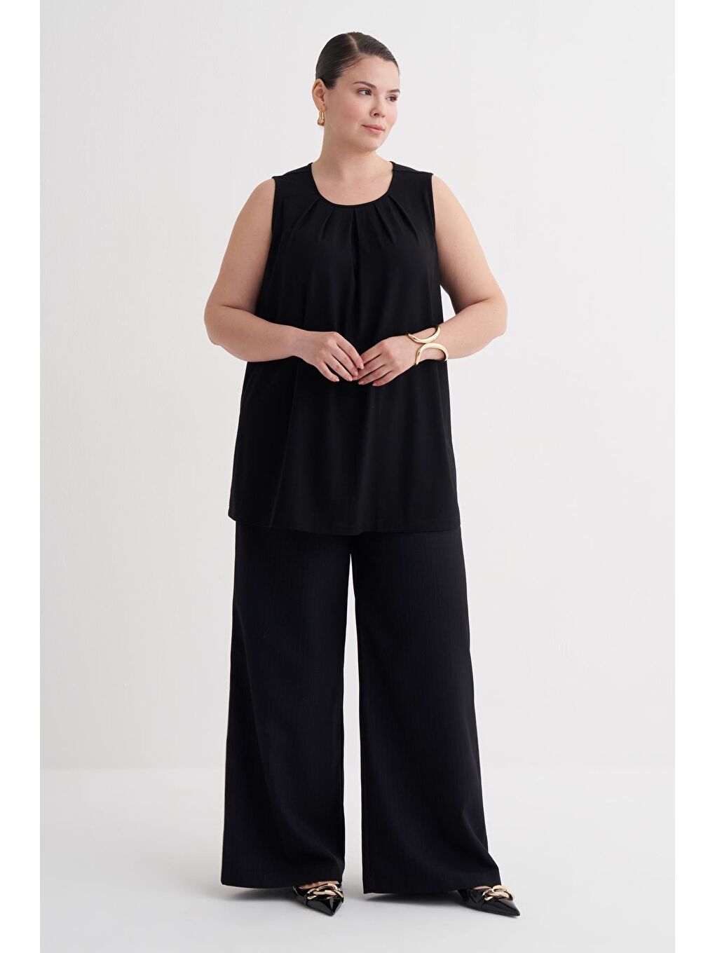 Siyah Pile Detaylı Örme Bluz-2