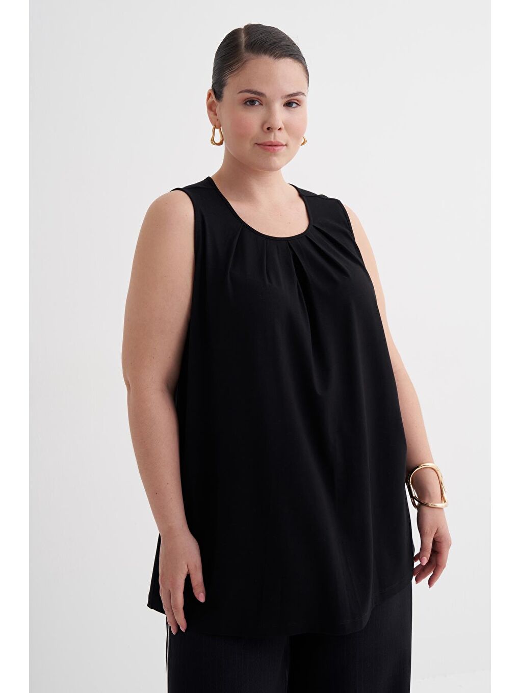 Siyah Pile Detaylı Örme Bluz-5