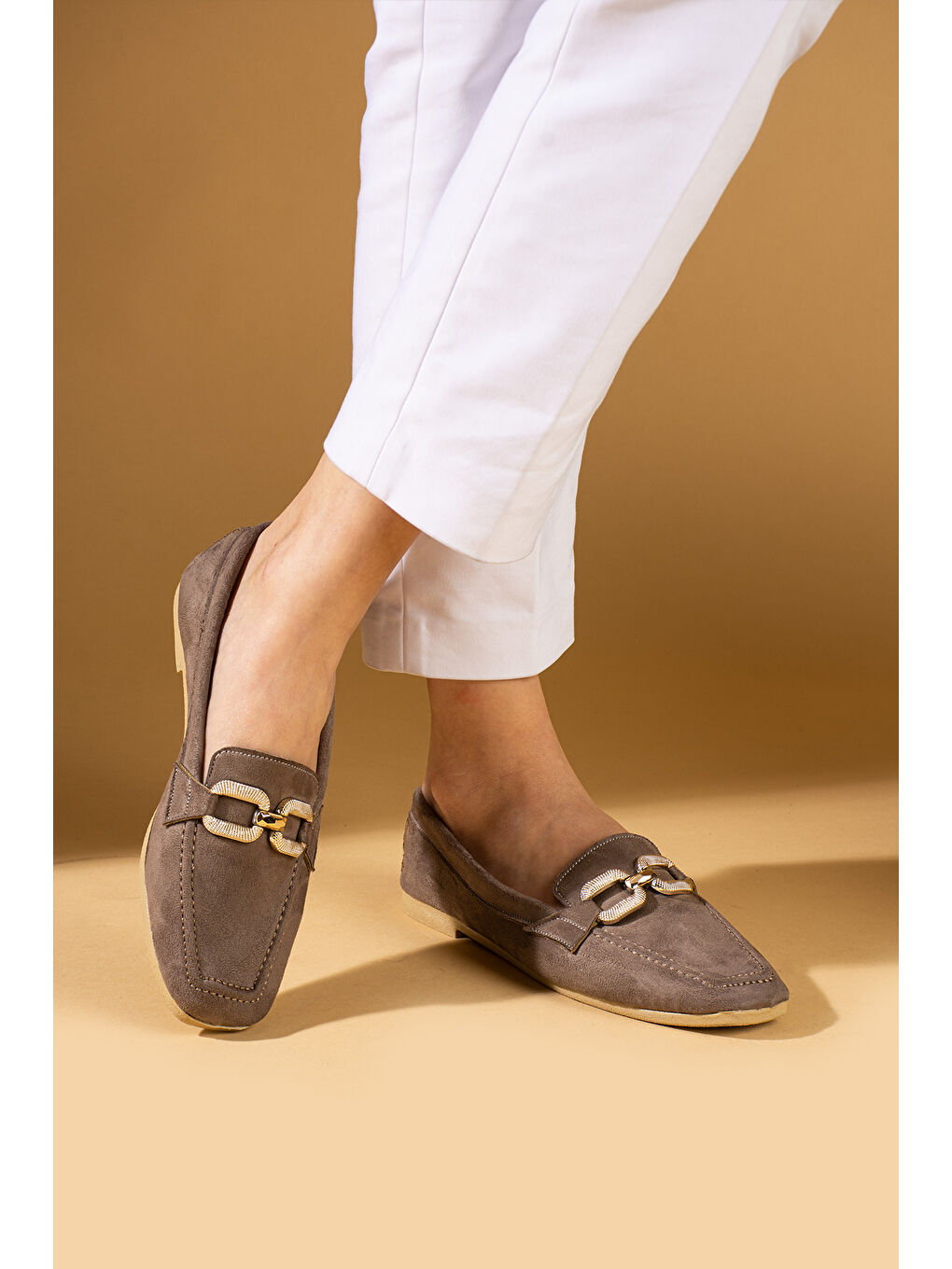 Bej Zincir Gold Tokalı Küt Burun Rahat Taban Kadın Babet 81-91-25Süet-1