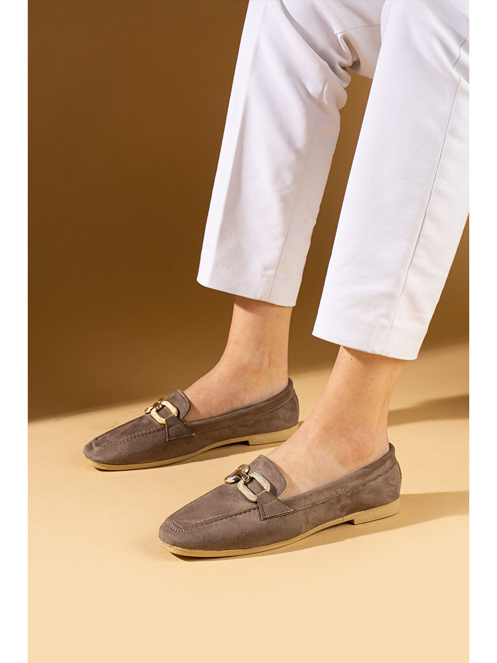 Bej Zincir Gold Tokalı Küt Burun Rahat Taban Kadın Babet 81-91-25Süet-2