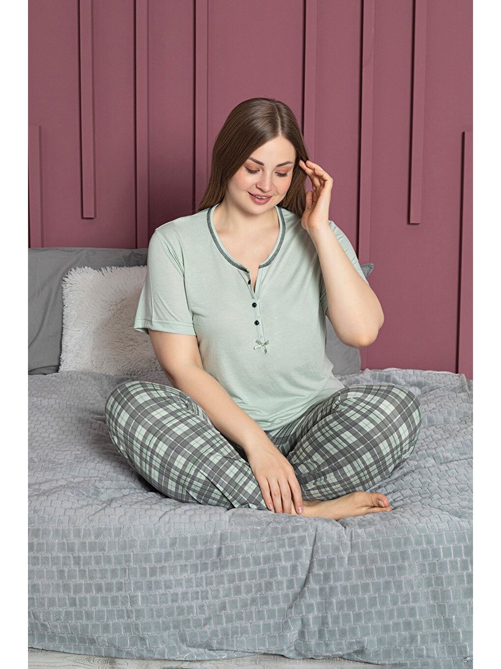 Yeşil Büyük Beden Bisiklet Yaka Düğmeli Kısa Kollu Pijama Takımı