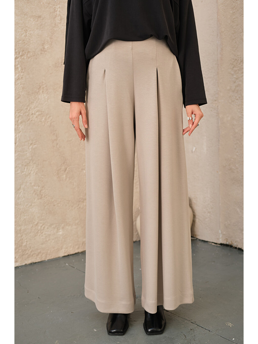 Bej Kadın Pile Detay Pantolon Taş-2