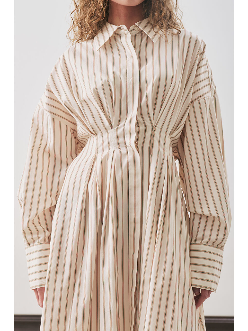 Pile Detaylı Gömlek Elbise Bej Çizgili-6