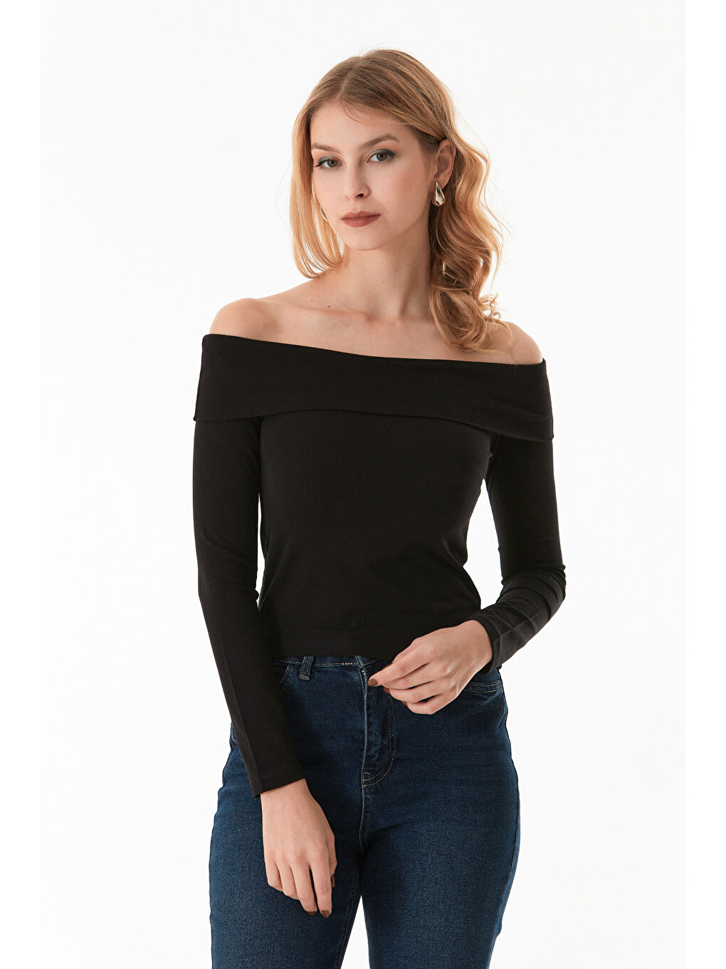 Siyah Basic Madonna Yaka Bluz