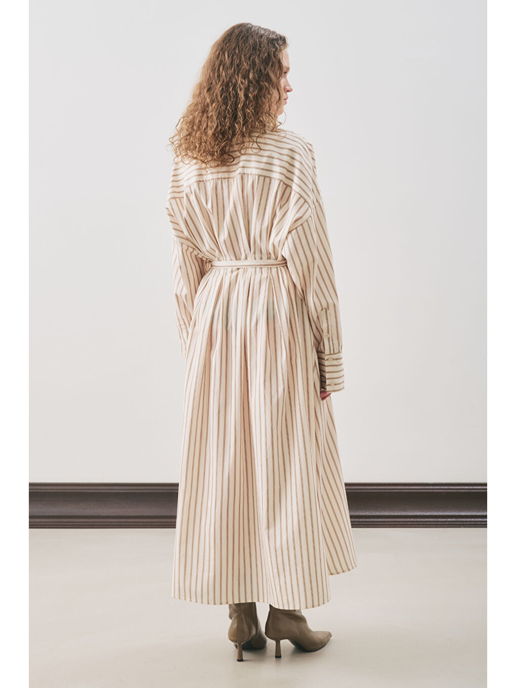 Pile Detaylı Gömlek Elbise Bej Çizgili-7