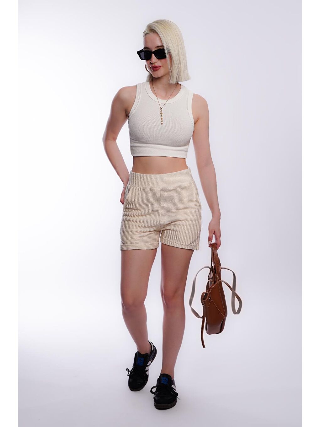 Ekru Krem Rengi Kaşkorse Kumaş Kadın Şort Mg572