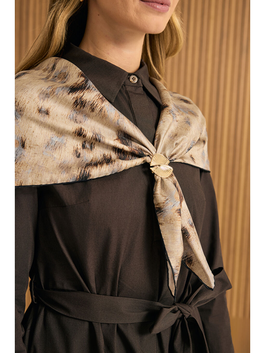 Sarı Yelpaze Metal Eşarp Yüzüğü-2