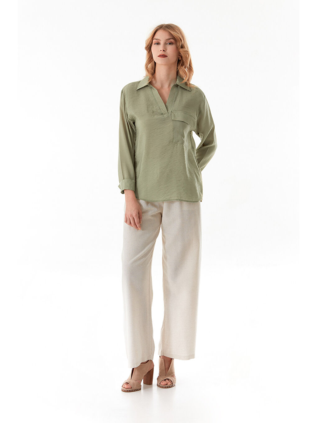 Haki Basic V Yaka Tek Cepli Gömlek-1