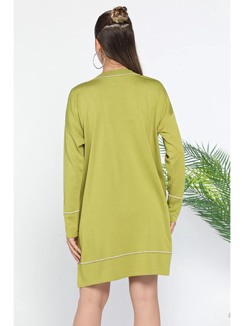 Yeşil Cepli Düğme Detaylı Tesettür Triko Hırka-2