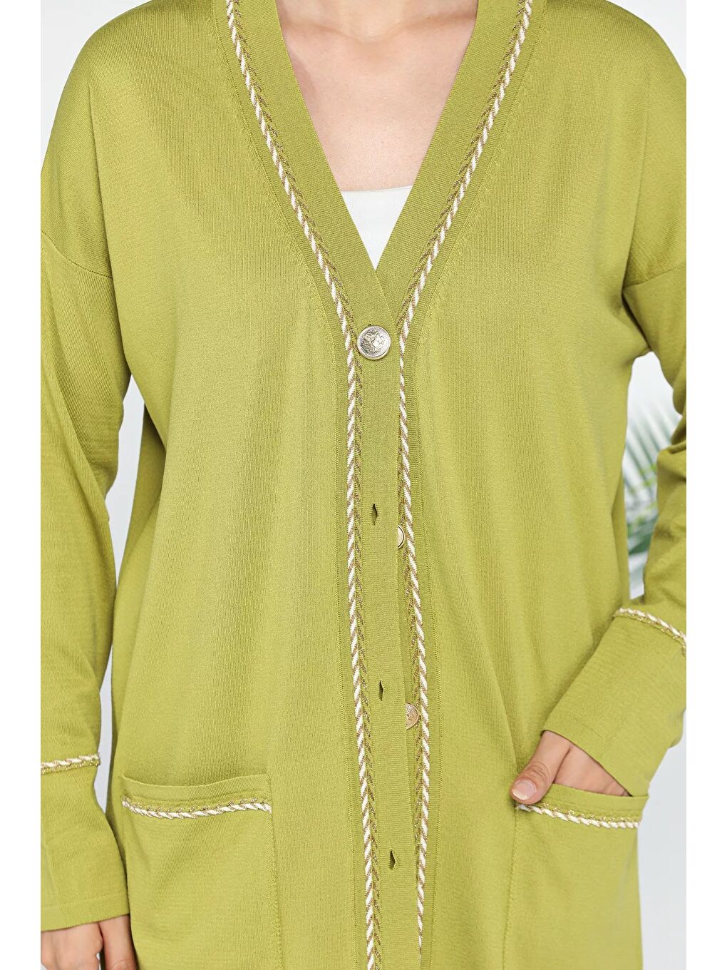 Yeşil Cepli Düğme Detaylı Tesettür Triko Hırka-3