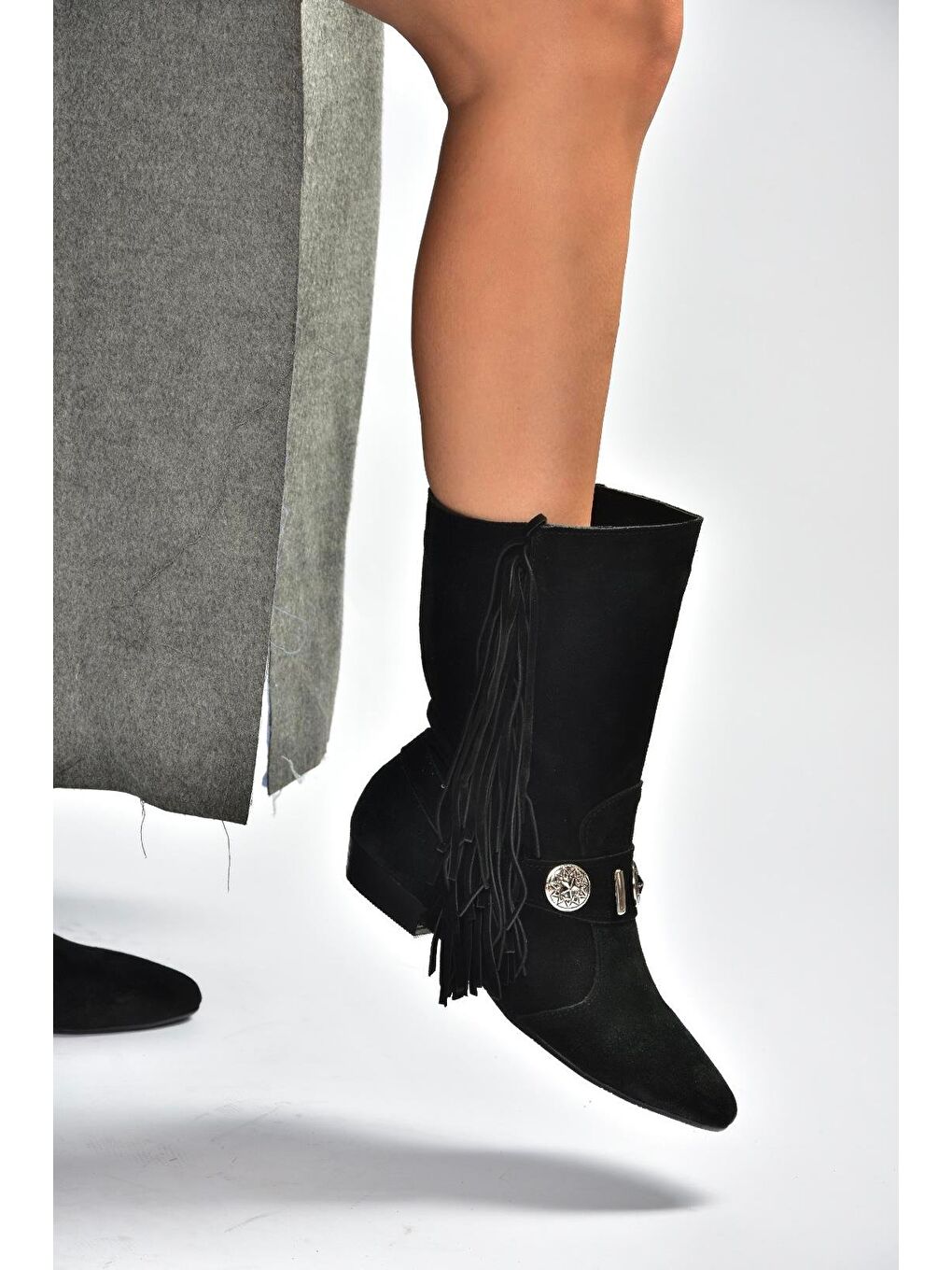 Siyah Kadın Bot V380625502-2